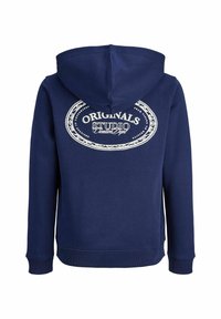 Námořnická modrá mikina s kapucí se velkým bílým grafickým potiskem "ORIGINALS STUDIO" na zadní straně, s ribbovanýma manžetama a spodním lemem.