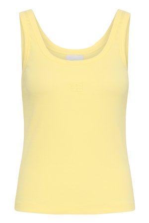 Camiseta sin mangas amarilla con canalé, tirantes anchos y logo en relieve sutil centrado en el pecho.