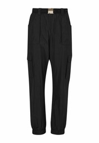 Pantaloni cargo neri realizzati in materiale leggero. Presentano polsini elasticizzati, una cintura con logo e molteplici tasche laterali per lo stoccaggio.