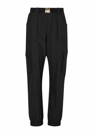 Pantaloni cargo neri realizzati in materiale leggero. Presentano polsini elasticizzati, una cintura con logo e molteplici tasche laterali per lo stoccaggio.
