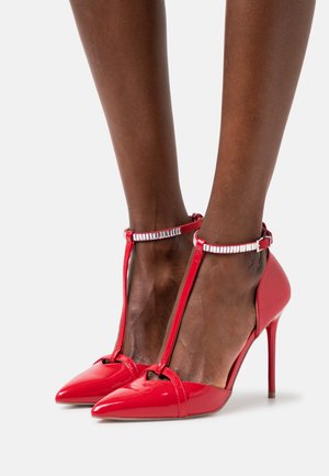 Even&Odd, Escarpins à talons hauts - red