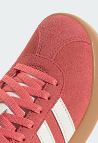 adidas Sportswear Zapatillas - preloved scarlet   core white   bright red