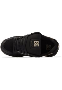 DC Shoes STAG - Skatová obuv - xksc black grey brown