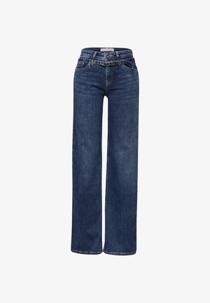 Dunkelblaue Jeans mit weitem Bein und hoher Taille, Gürtelschlaufen, Vordertaschen sowie einem Verschluss mit Knopf und Reißverschluss, vor weißem Hintergrund dargestellt.