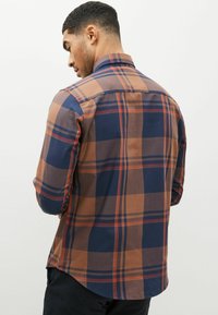 Next EASY OXFORD - Marškiniai - orange navy blue check