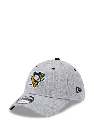 Graue strukturierte Baseballmütze aus strukturiertem Stoff mit einem gestickten schwarzen und gelben Pinguin-Logo und einem gebogenen Schild.