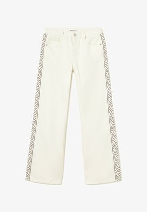 Pantalones de pierna ancha color blanco hueso con bordado geométrico marrón a lo largo de las costuras exteriores y los bolsillos delanteros.