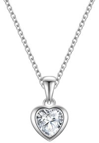 Una collana con pendente a forma di cuore presenta un gemma trasparente, incastonata in metallo argentato. La catena è composta da anelli interconnessi.