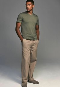 Next V-NECK FIVE PACK - Základné tričko - blue green pink grey