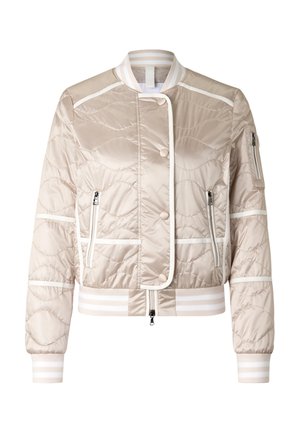 Beige gesteppte Bomberjacke mit weißem Besatz, vorderen Druckknöpfen, zwei Reißverschlusstaschen, gestreiften Bündchen und Reißverschlusstasche am Ärmel.