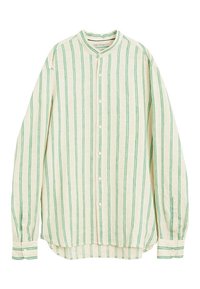 Leichtes Hemd mit Knopfleiste, grün-cremefarbenem vertikal gestreiftem Muster, rundem Kragen und langen Ärmeln, mit abgerundetem Saum.