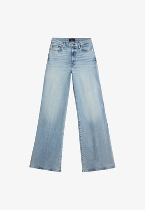 Jasnoniebieskie spodnie dżinsowe o szerokich nogawkach. Wysoki stan, lekkie przetarcia, klasyczny pięciokieszeniowy krój oraz zapięcie na guziki z przodu.