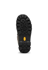 Svart gummisula med djupa mönster. Har en tydlig gul Vibram-logotyp i mitten, designad för grepp och hållbarhet.