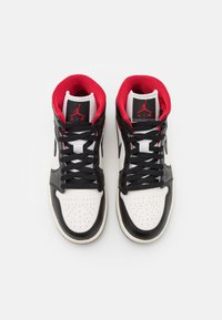 Jordan AIR JORDAN 1 MID - Sneakers alte - black/gym red/sail