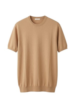 Maglione beige a maniche corte in maglia con collo a giro, polsini e orlo a coste, mostrato disteso su sfondo bianco.