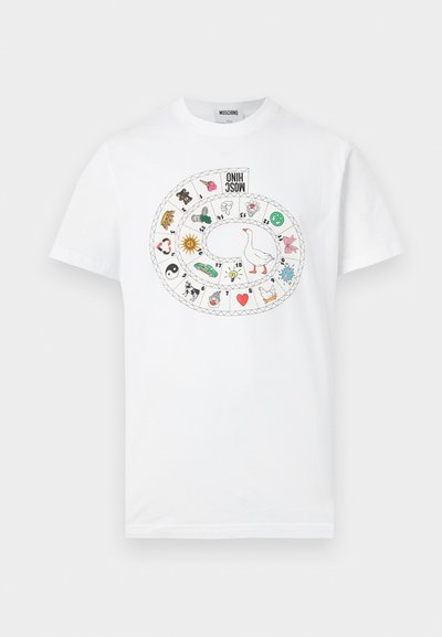 Άσπρο βαμβακερό T-shirt με πολύχρωμο κυκλικό σχέδιο στο κέντρο που απεικονίζει διάφορα ζώα και στοιχεία της φύσης.