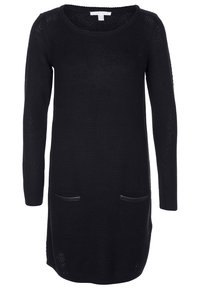Robe-pull noire en maille, manches longues, encolure dégagée, motif texturé, deux poches avant avec détails en cuir.