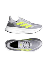 adidas Performance ULTRABOOST 5X - Chaussures de running sur route - grau