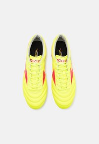 Mizuno MORELIA II ELITE - Scarpe da calcio per terreni duri - safety yellow/fiery coral/galaxy silver