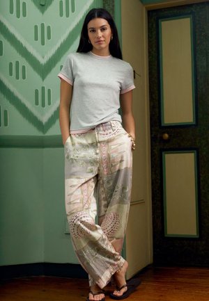 Next, Trousers - green ecru patch