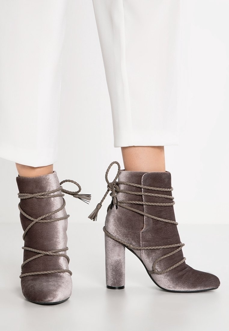 Missguided Stivaletti con tacco - light pink