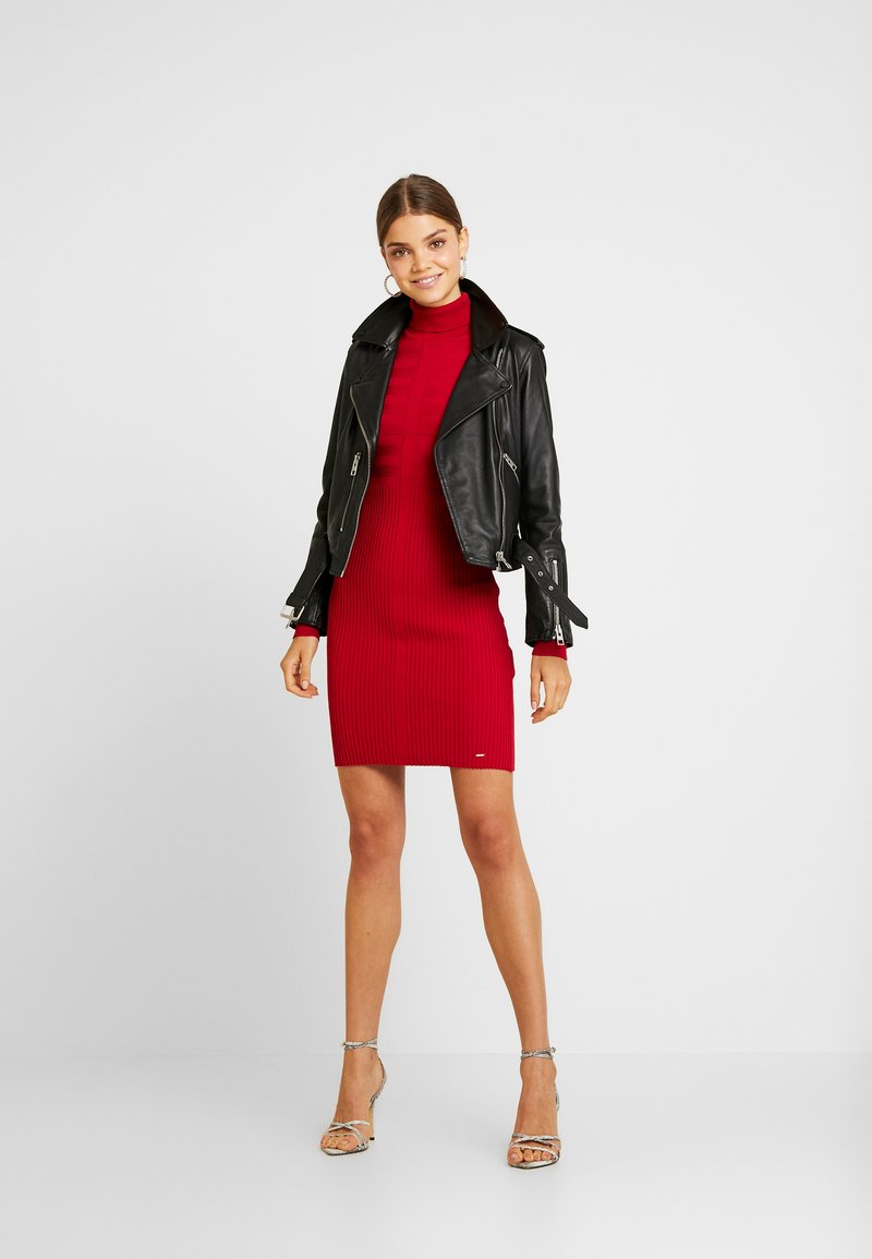 Abito Elegante Da Donna Firmato Morgan, Modello Classico E Raffinato