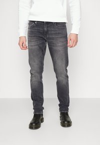 Calvin Klein Jeans SLIM - Calças de ganga justas - denim grey