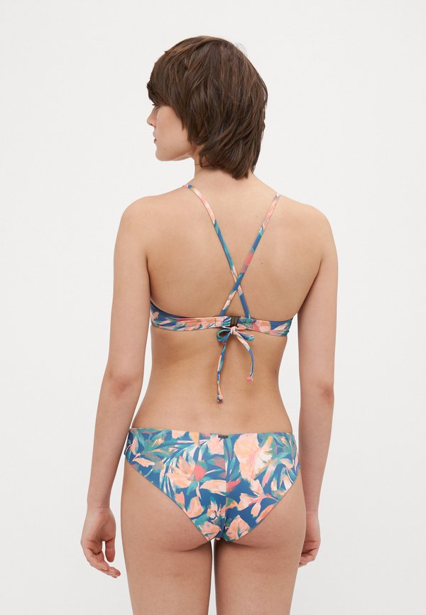 ESSENTIALS BAAY MAOI  - Bikini2