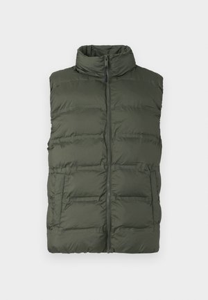 Dunkelgrüne gesteppte ärmellose Weste mit hohem Kragen und Frontreißverschluss, mit zwei Seitentaschen, vor einfarbigem Hintergrund angezeigt.