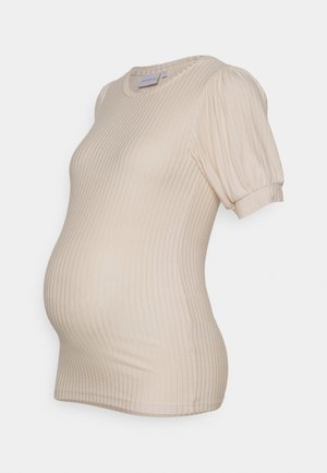 Top de maternidade bege com textura canelada, mangas curtas bufantes e gola redonda, projetado para acomodar uma barriga em crescimento.