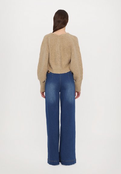 Cult Gaia CASELLA CARDIGAN - Gilet - champagne