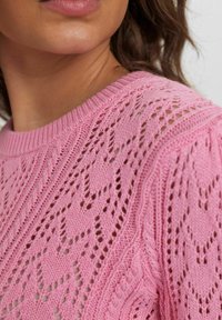 Nümph Sweter