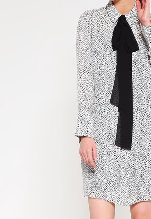 Abito a camicia - off-white