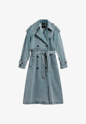 hele sinist värvi teksariidest trentšmantel topelt-rinnaliste nuppude, vööga talje ja laiade kraeäärtega. Omadused on pikad varrukad ja õmmeldud detailid.