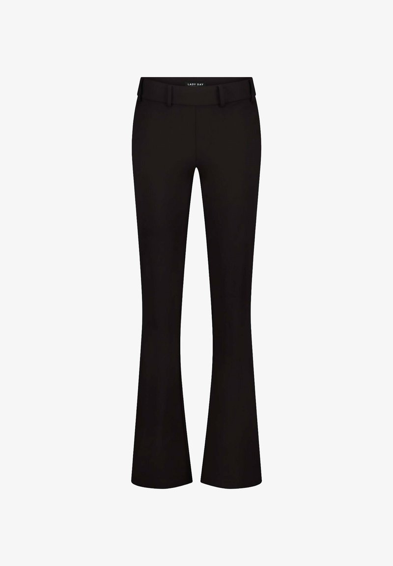 Zwarte flared broeken met een gladde textuur, middelhoge tailleband en subtiele riemlussen. Geen patronen of extra hardware zichtbaar.