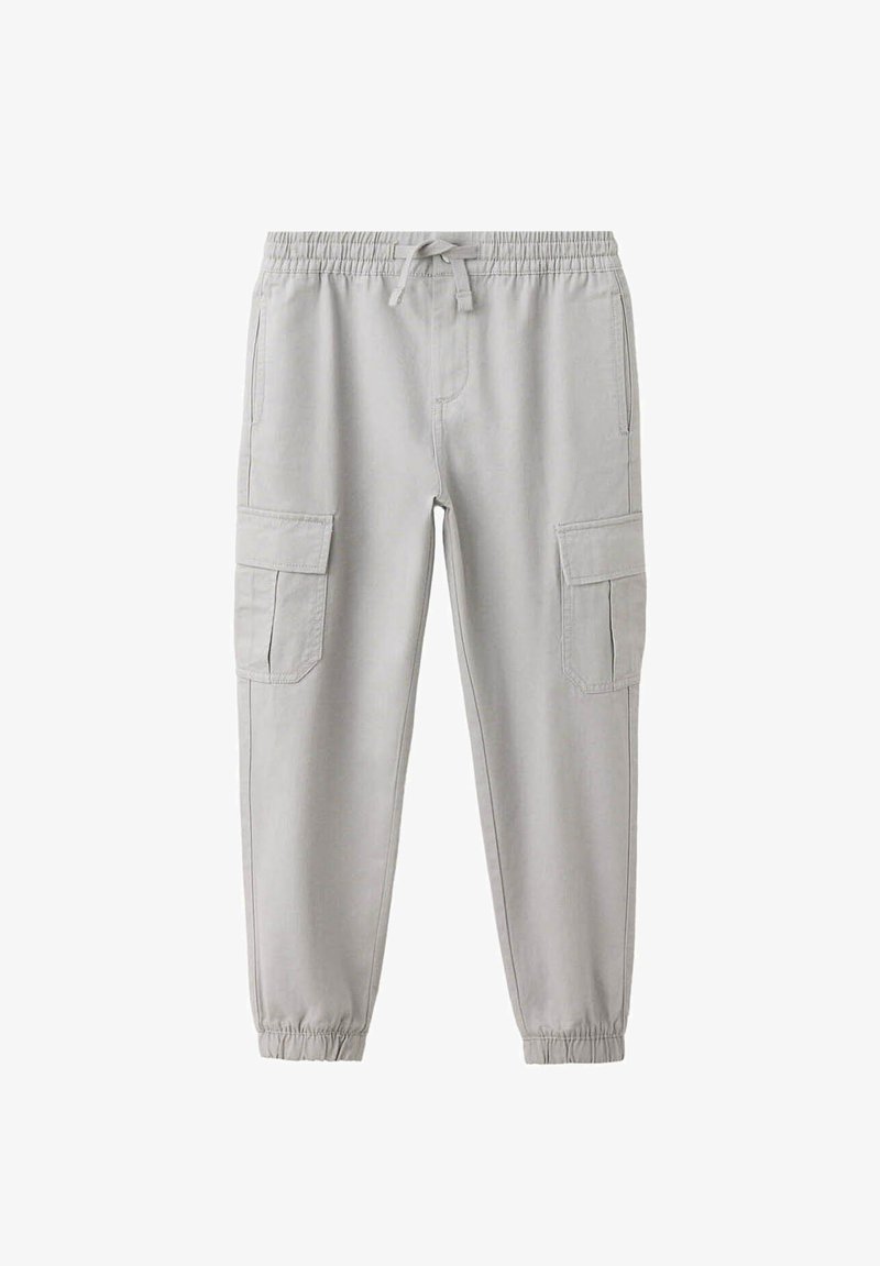 Pantalon cargo gris clair avec taille élastique, cordon de serrage à l'avant, poches latérales à rabat et poignets élastiques aux chevilles.
