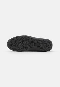 Vans CIRCLE VEE UNISEX - Sapatilhas - black