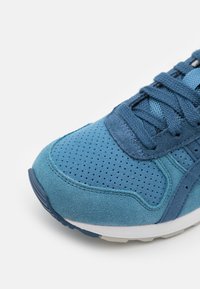 ASICS SportStyle GT-II UNISEX - Sapatilhas - grey floss/grand shark