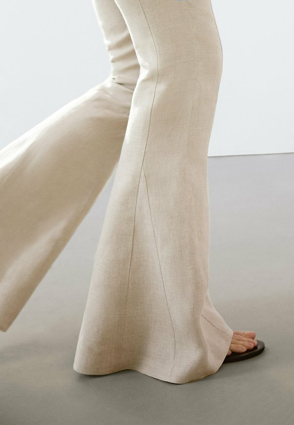 FLARED  - Bootcut jeans - mottled beige3