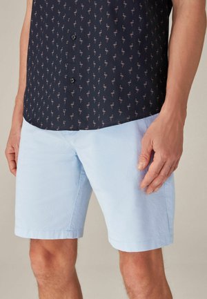 Next STRETCH - Pantaloni scurți - light blue oxford