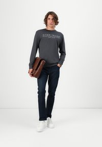 TOM TAILOR Camiseta de manga larga - tarmac grey
