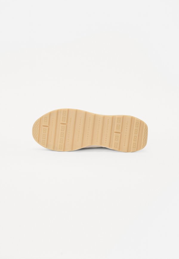 RETRO RUNNER SEASONAL - Trainers - alabaster2