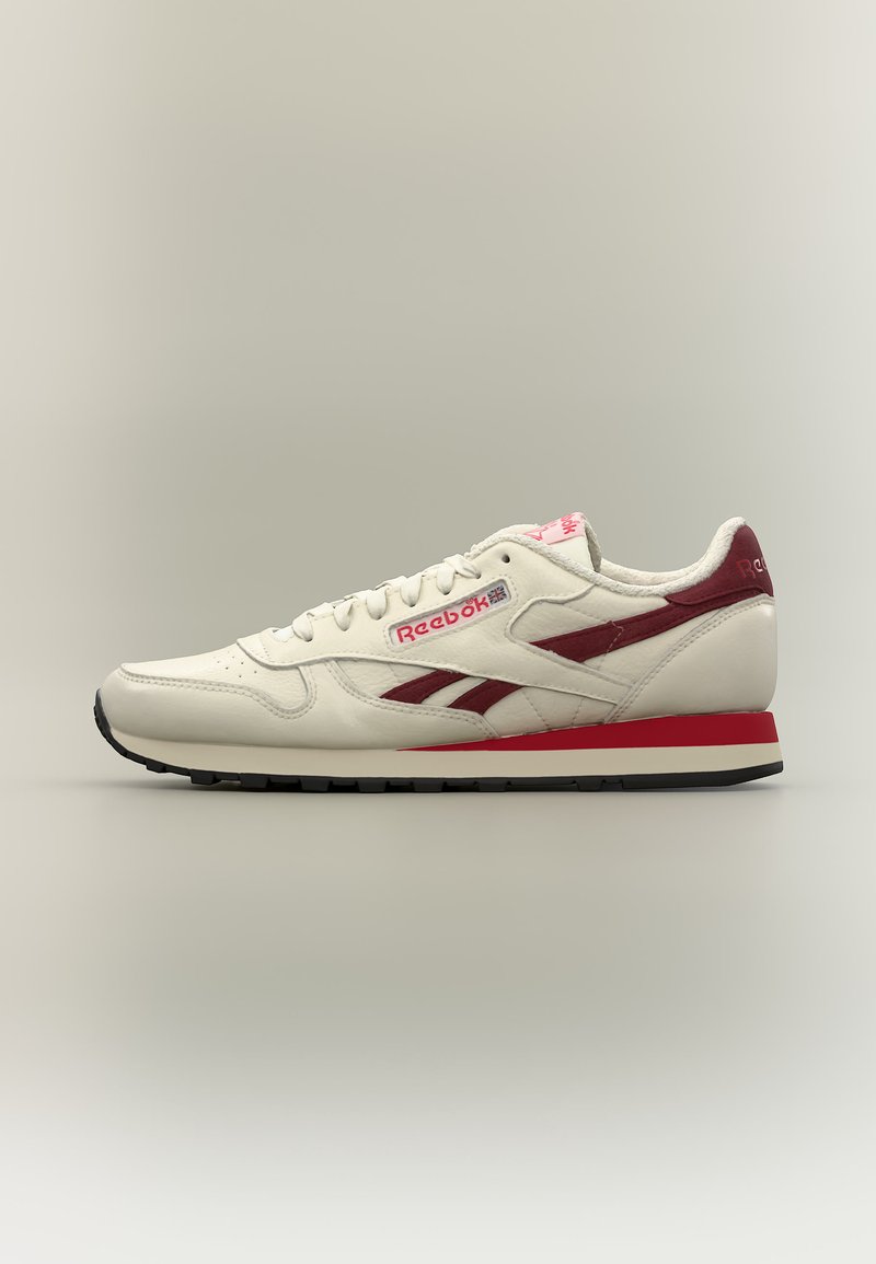 Reebok CLASSIC chalk/vintagechalk/vectorred/off-white