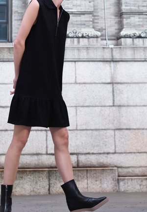 Freizeitkleid - black