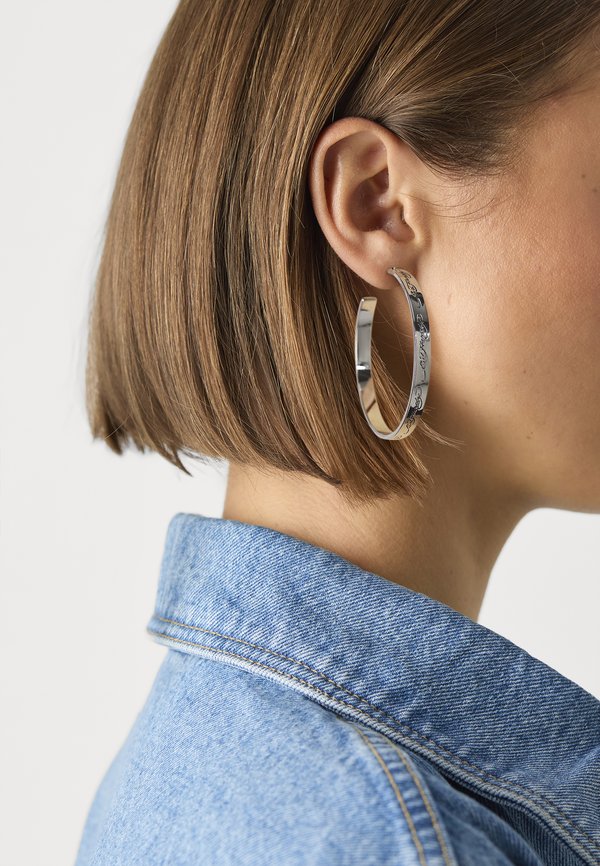 SCROLL LOGO OVERSIZE HOOP EARRINGS PAIR - Earrings