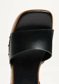 Bershka Clogs black