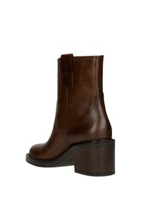 Wojas Ankle Boot - brązowy 5528052-36