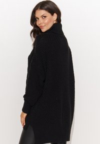 Numinou Z GOLFEM czarny