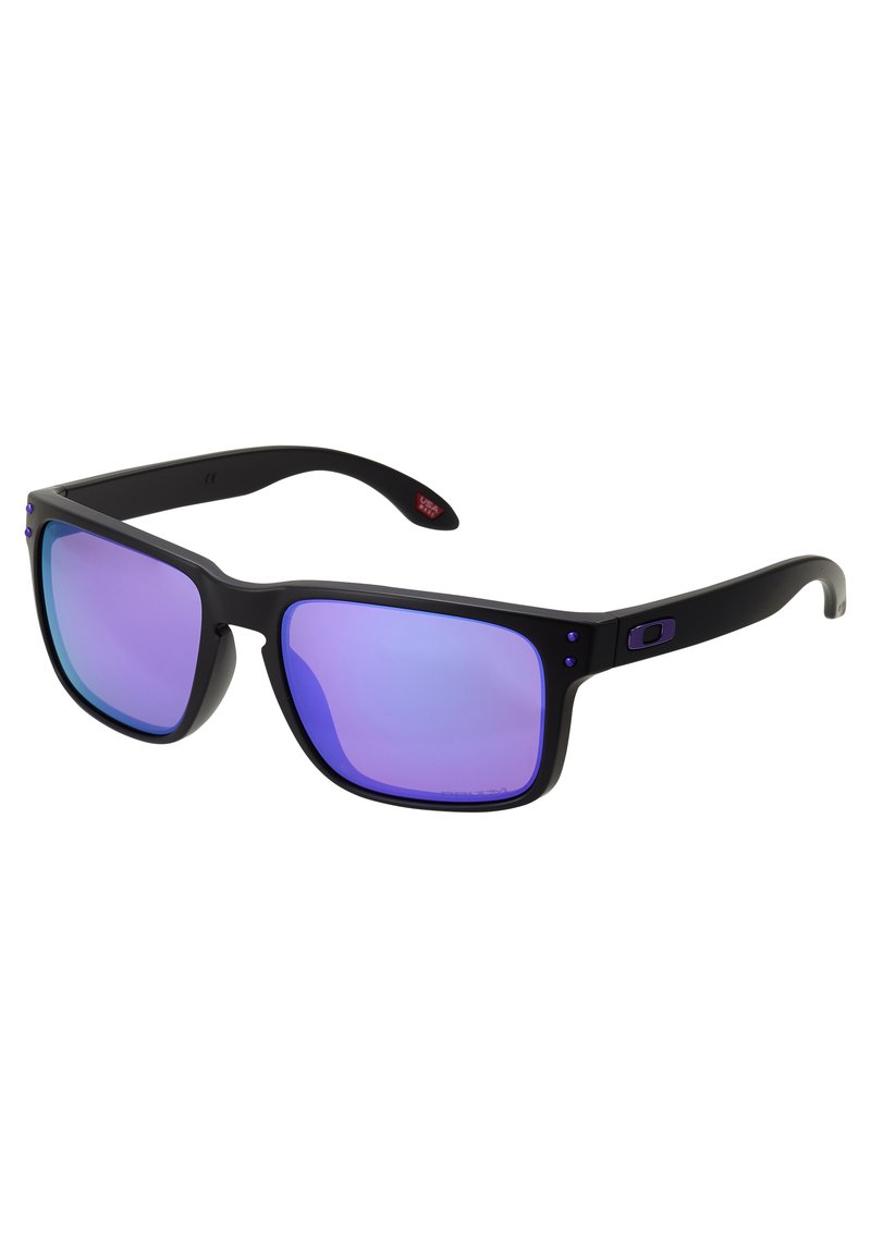 Schwarze rechteckige Sonnenbrille mit gradienten lila Gläsern, Matte-Oberfläche und kleinen blauen Akzenten an der Vorderseite und den Bügeln.