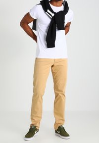 DOCKERS Chino - beige
